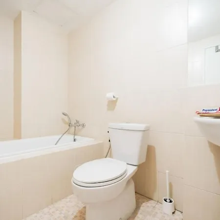 Comfy Casa Jakarta Exterior photo